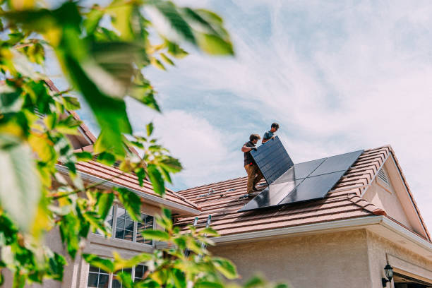 Best Roof Gutter Cleaning  in Martins Additions, MD